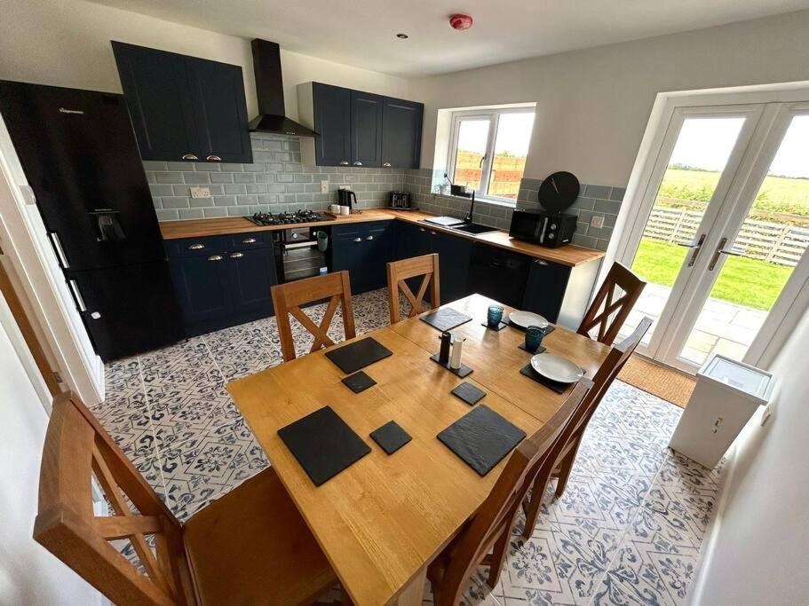 Holiday home 2 - Badger Sett, Modern With Hottub In Norfolk *