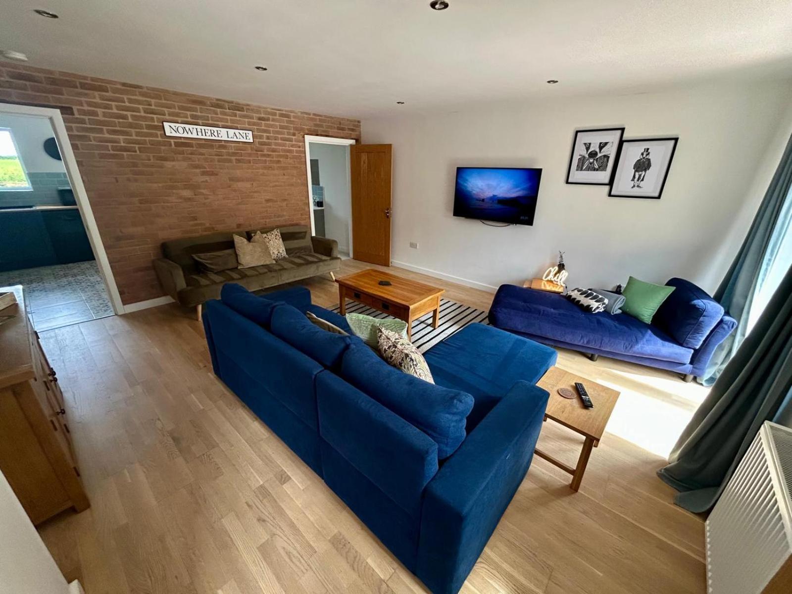 2 - Badger Sett, Modern With Hot Tub In Norfolk Holiday home *