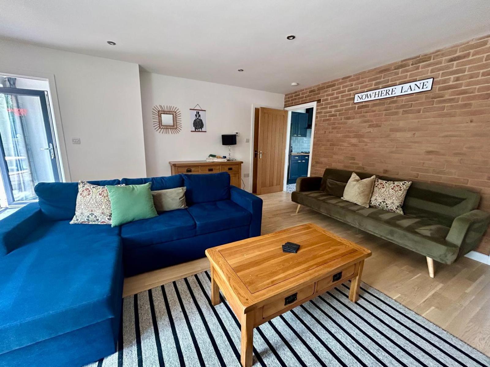 Holiday home 2 - Badger Sett, Modern With Hot Tub In Norfolk Norwich